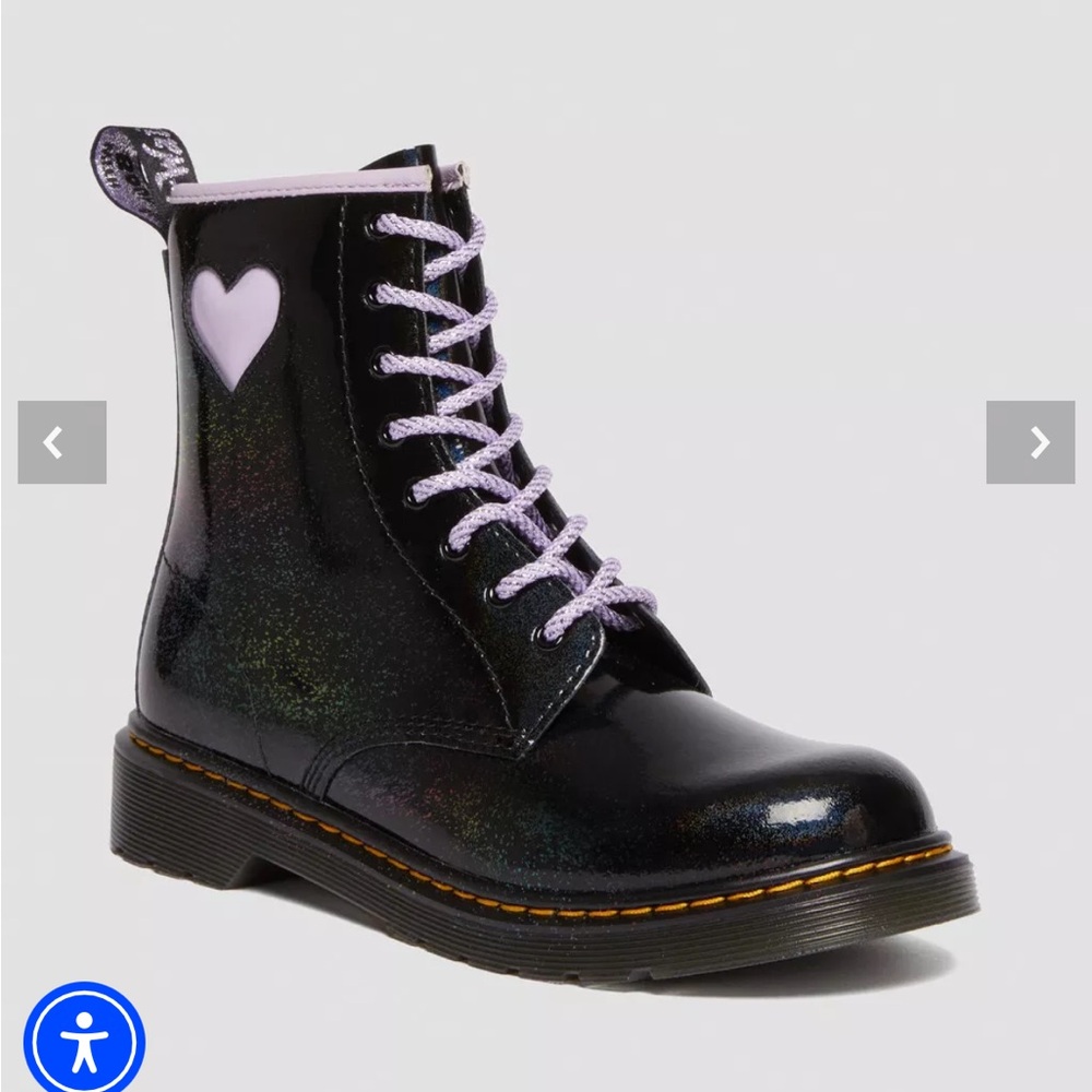 DR MARTENS BOOTS